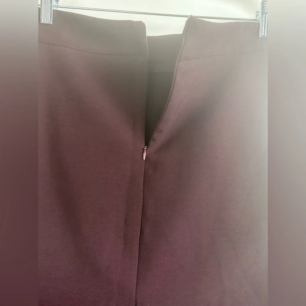 Rinascimento Maroon/Burgundy Lace/Velvet Trim  Pencil Skirt NWOT S * Minor Flaw*